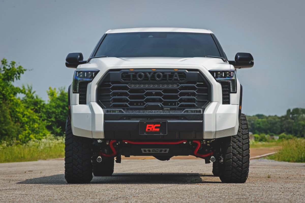 Toyota Tundra Suspension Lift Kit - Front + Rear - Rough Country - 6 Inch - '22-'26